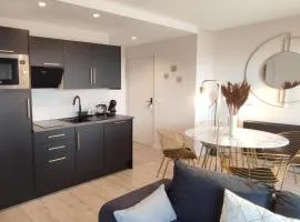 Arty Appart - Clim - Parking box privé - Balcon - Sauna en option