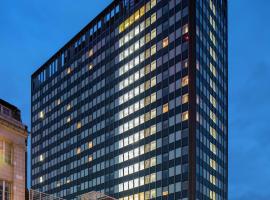 希尔顿伯明翰大街汉普顿酒店，位于伯明翰的酒店