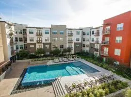 Luxurious, 1 bedroom near Downtown & Dickies Arena