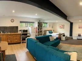 GOLDFIELDS STUDIO APARTMENT, Beaconsfield - Fully Self-contained, air-conditioning