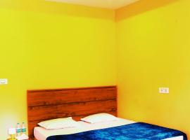 Devashree hotel and restaurent，位于Ukhimath的酒店