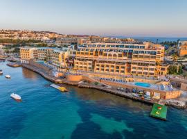 马耳他科林西亚海滩海滨度假酒店，位于圣朱利安斯的度假村