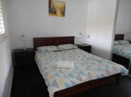适合家庭/出差朋友的安静舒适整套公寓entire APT for holiday rental，位于北克莱顿的酒店