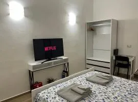 AL 106 Apartment [Free Wi-fi 5 min dalla Stazione]