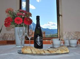 Valsugana, Lagorai, Laghi, Arte Sella，位于Roncegno的酒店