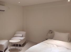 Yun's hotel，位于统营市的酒店
