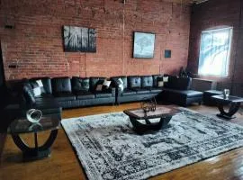 FULLY EQUIPPED FOR THE 2024 NFL DRAFT!!! - Downtown Detroit Loft