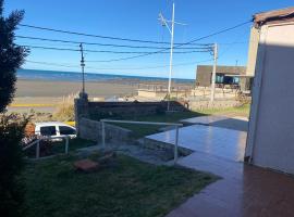 Casa Rada Tilly FRENTE AL MAR，位于Rada Tilly的酒店