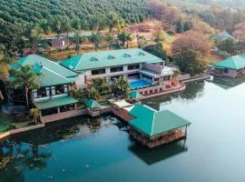 Bambuu Lakeside Lodge