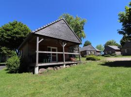 Chalet cosy 4 pers à Salers - Terrasse, proche centre, TV, animaux OK - FR-1-742-434，位于萨莱的酒店