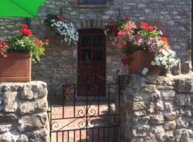 1 Bed cottage The Stable at Llanrhidian Gower with sofa bed for additional guests，位于斯旺西的公寓