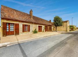 Nice Home In St Pierre Deyraud With Outdoor Swimming Pool，位于Saussignac的度假屋