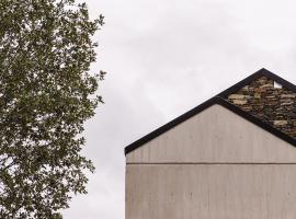 TerraSense Mountain Charm Retreat & Farm，位于Videmonte的酒店