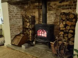 Jackdaw Cottage-Beautiful Cottage, Town Centre