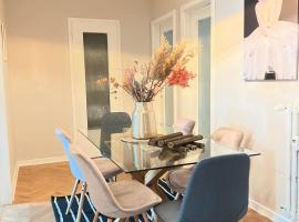 Residence Locchi，位于的里雅斯特的带泳池的酒店