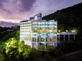 Namhae Season Hotel，位于南海郡的酒店