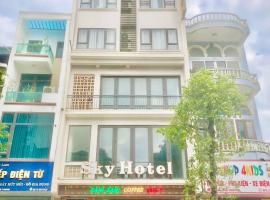 Sky hotel 390 QUang Trung Thành phố Uông Bí tỉnh Quảng Ninh，位于Uông Bí的酒店