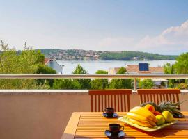Apartment in Island of Krk - Insel Krk 45245，位于索利纳的酒店