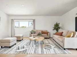 Luxury 6BR Retreat Fast WIFI, Dedicated Workspaces