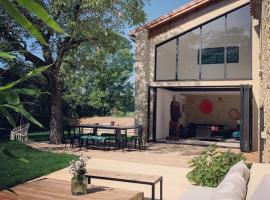 Le gîte d ici et d ailleurs Ariège Pyrénées，位于Baulou的酒店