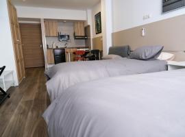 Alianza Suites，位于马德里的公寓式酒店