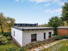 Holiday home in Langscheid with panoramic view，位于Langscheid的度假屋