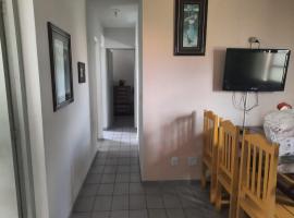 Apartamento em Jacaraipe ES 3 quartos，位于亚卡拉伊比的酒店