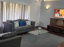 Lovely 3 bed in Mount Pleasant - 2153，位于Kingsmead的酒店