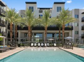 Premium One and Two Bedroom Apartments at Slate Scottsdale in Phoenix Arizona，位于斯科茨的公寓