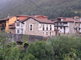 Casa Rural El Puente de Agues，位于Soto De Agues的酒店