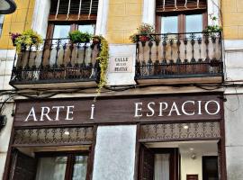 Arte i Espacio Home，位于马德里的宾馆