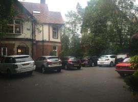 Oakfield Lodge Guest House Stockport，位于Marple的酒店