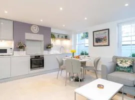 Stunning 2 Bed Basement Flat in the Heart of Cheltenham!