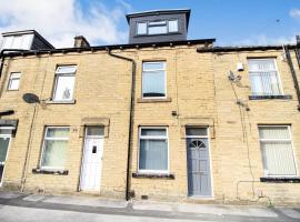 Remarkable 4-Bed House in Bradford，位于布雷得佛的酒店