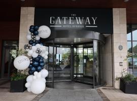 The Gateway Hotel，位于邓多克的酒店