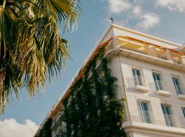 Rooms Hotel Batumi，位于巴统的海滩酒店