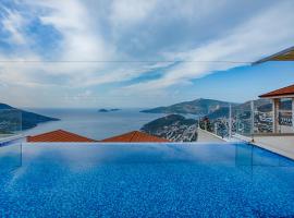 Lucida Villas - Kalkan Hills - Villas with Panaromic Sea View and Private Pool，位于卡尔坎的别墅