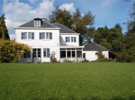 Le Chaperon Villa，位于Tellin的酒店