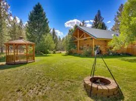 Libby Home with Mountain Views Gazebo and Fire Pit!