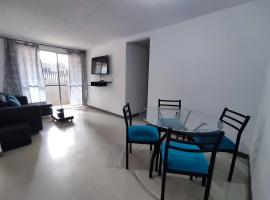 Apartamento con piscina, frente a CC Mayorca，位于萨瓦内塔的酒店