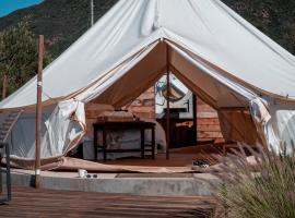 Glamping Valle de Guadalupe with Private Bathrooms by YUMA Resort，位于恩塞纳达港的酒店