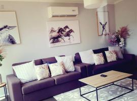 Wild Brumby- A cozy home away from home，位于Corryong的酒店