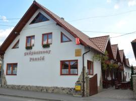 Szépasszony Panzió，位于弗勒希察的酒店