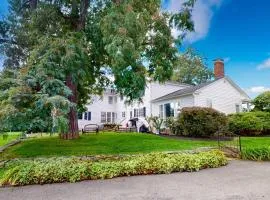 Benton Farmhouse