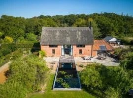 Alexandra Barn