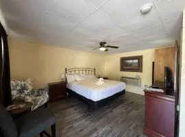 JI6, King Guest Room at the Joplin Inn at entrance to the resort Hotel Room