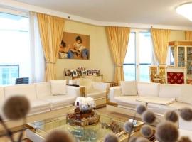 Luxury Diplomat-Penthouse - UNO City Vienna，位于维也纳的海滩短租房