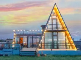 Alagi Cottage at Bazaleti lake