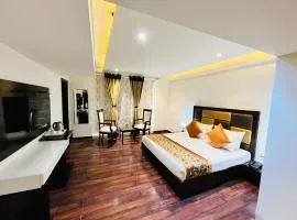 Hotel Aura IP Grand Karkardooma Metro Station New Delhi Couple friendly
