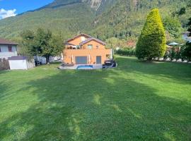 Appartement moderne avec terrasse et piscine à Châtel sur Bex，位于贝克斯的酒店